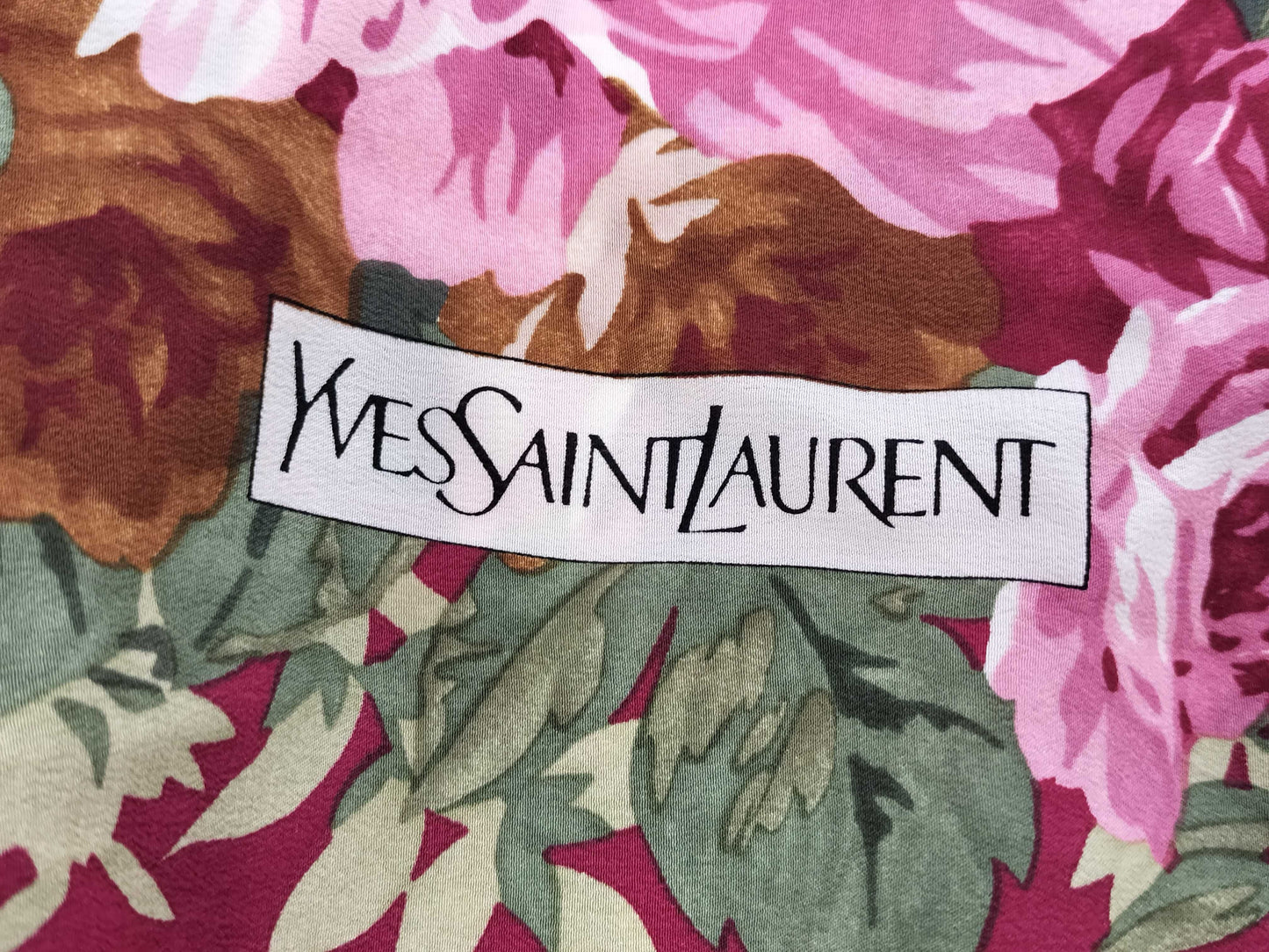 (10462_0180) Yves Saint Laurent Scarf