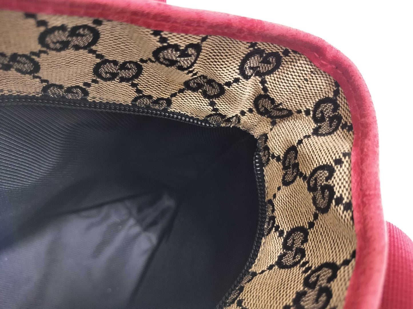 GUCCI GG Canvas Tote Bag 01904023754