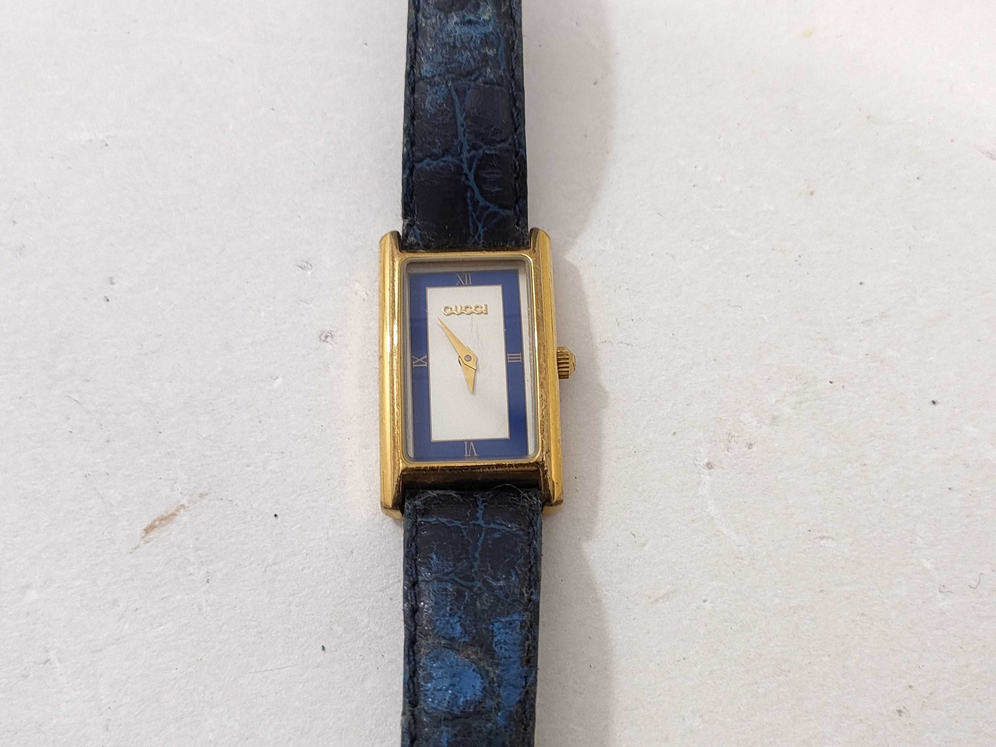 GUCCI 2600L Women's Watch