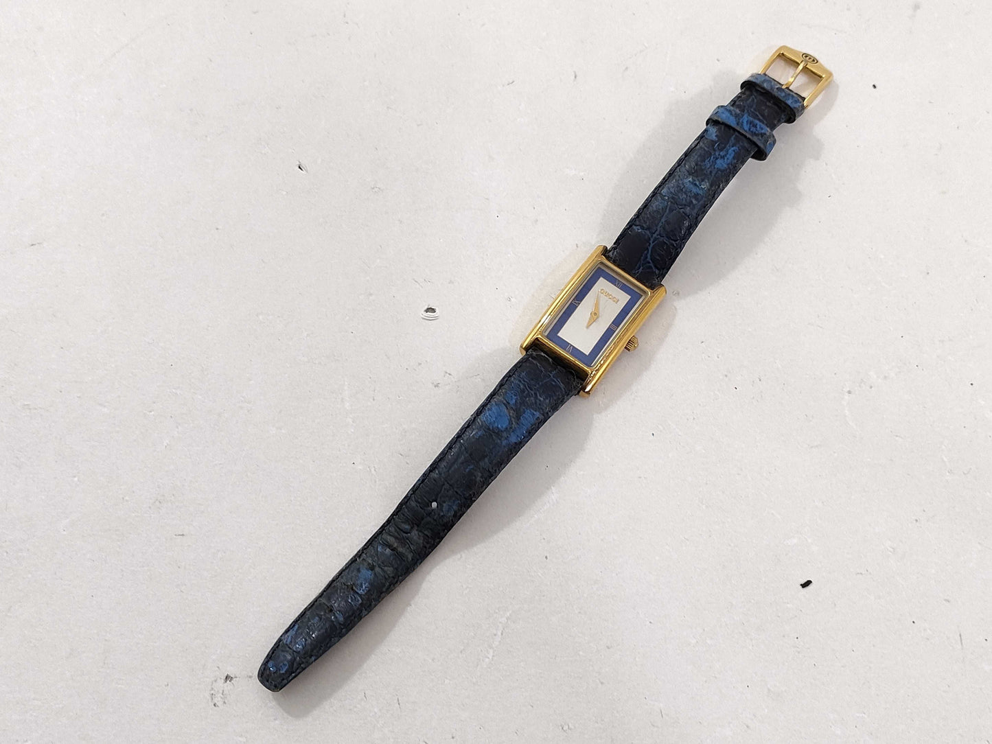 GUCCI 2600L Women's Watch