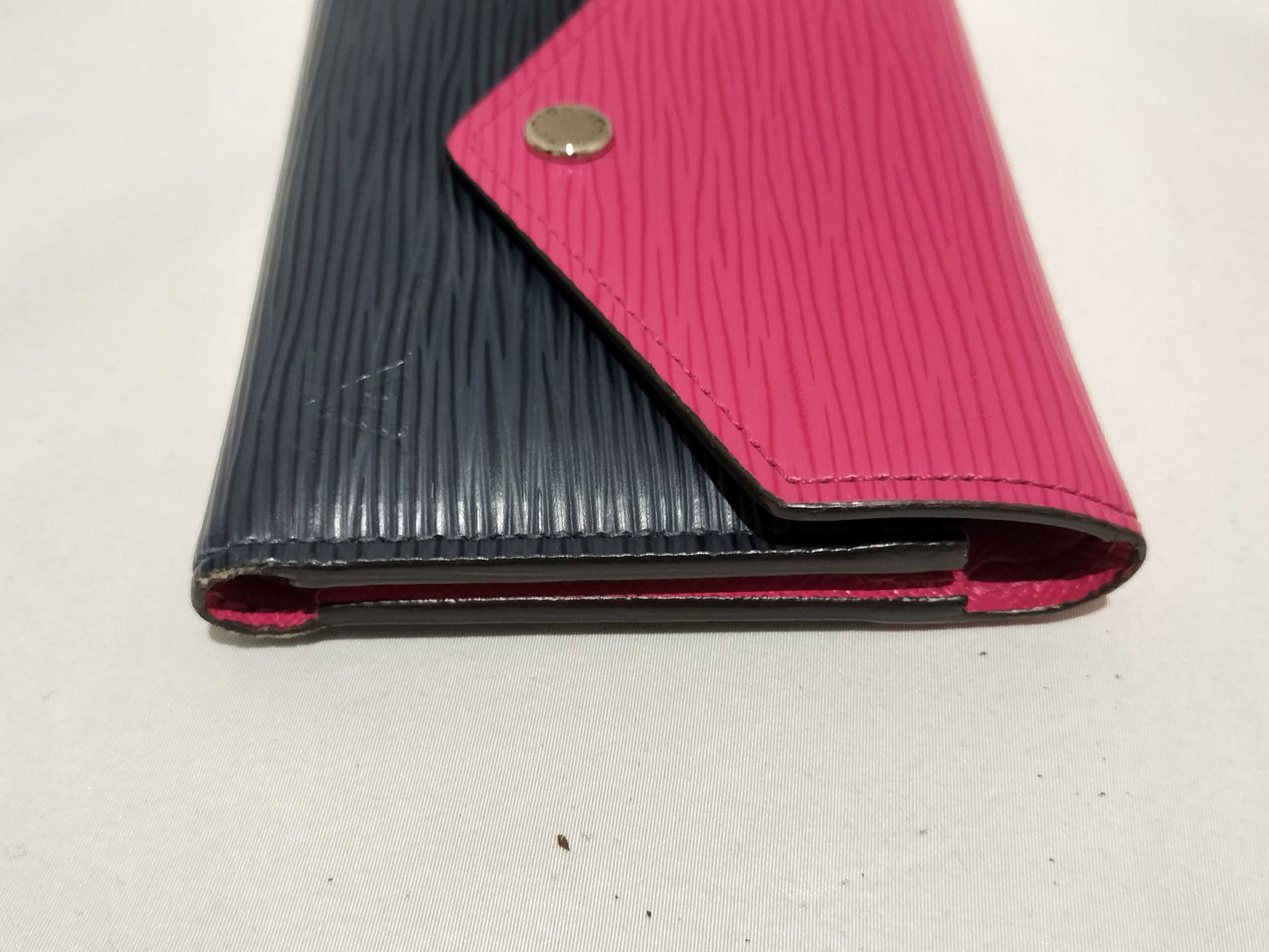LOUIS VUITTON Epi Victorine Wallet