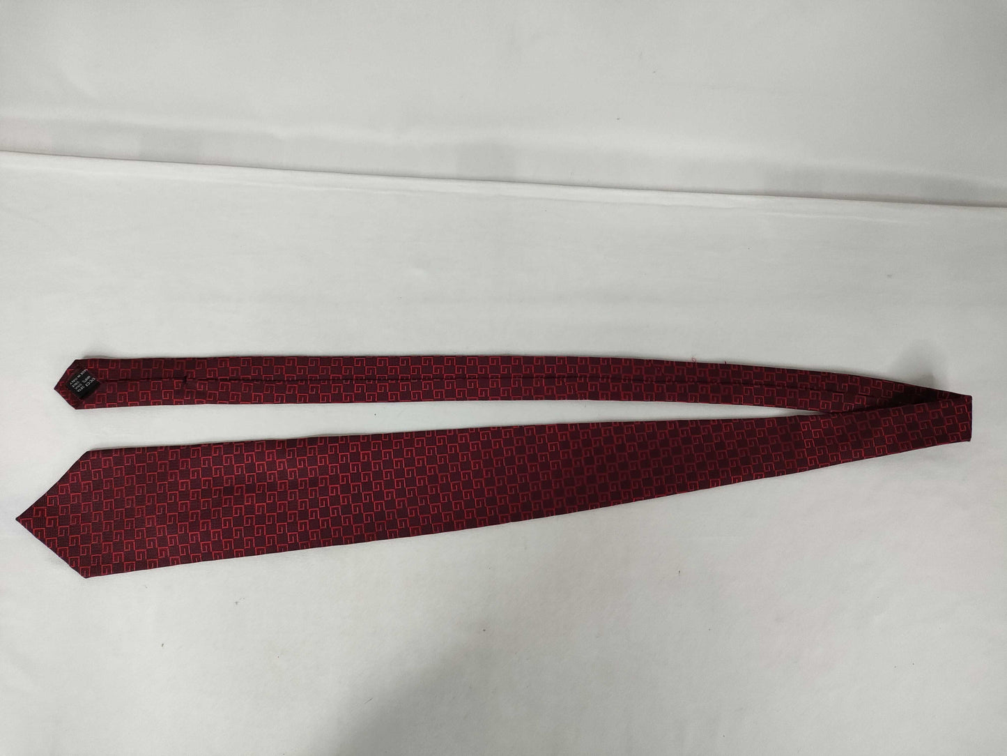 HERMES *2 / CHANEL *1 / GUCCI *2 Ties *5 Ties with broken tip and no fraying