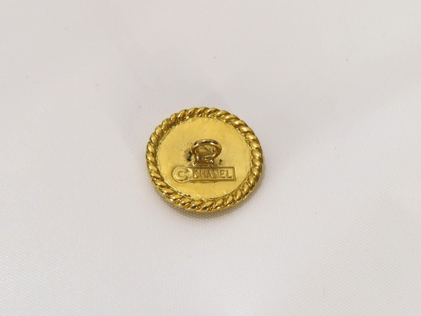 CHANEL Clover Button / Celine Garment / Breitling Case and Other Accessories