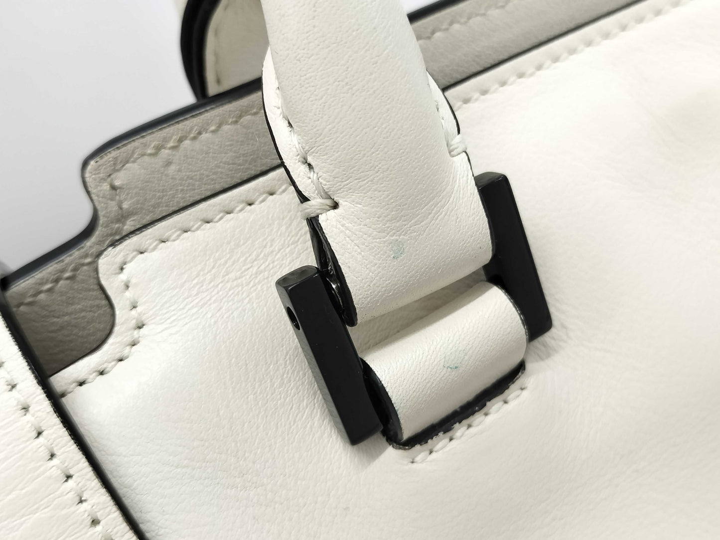 Yves Saint Laurent Cabas handbag