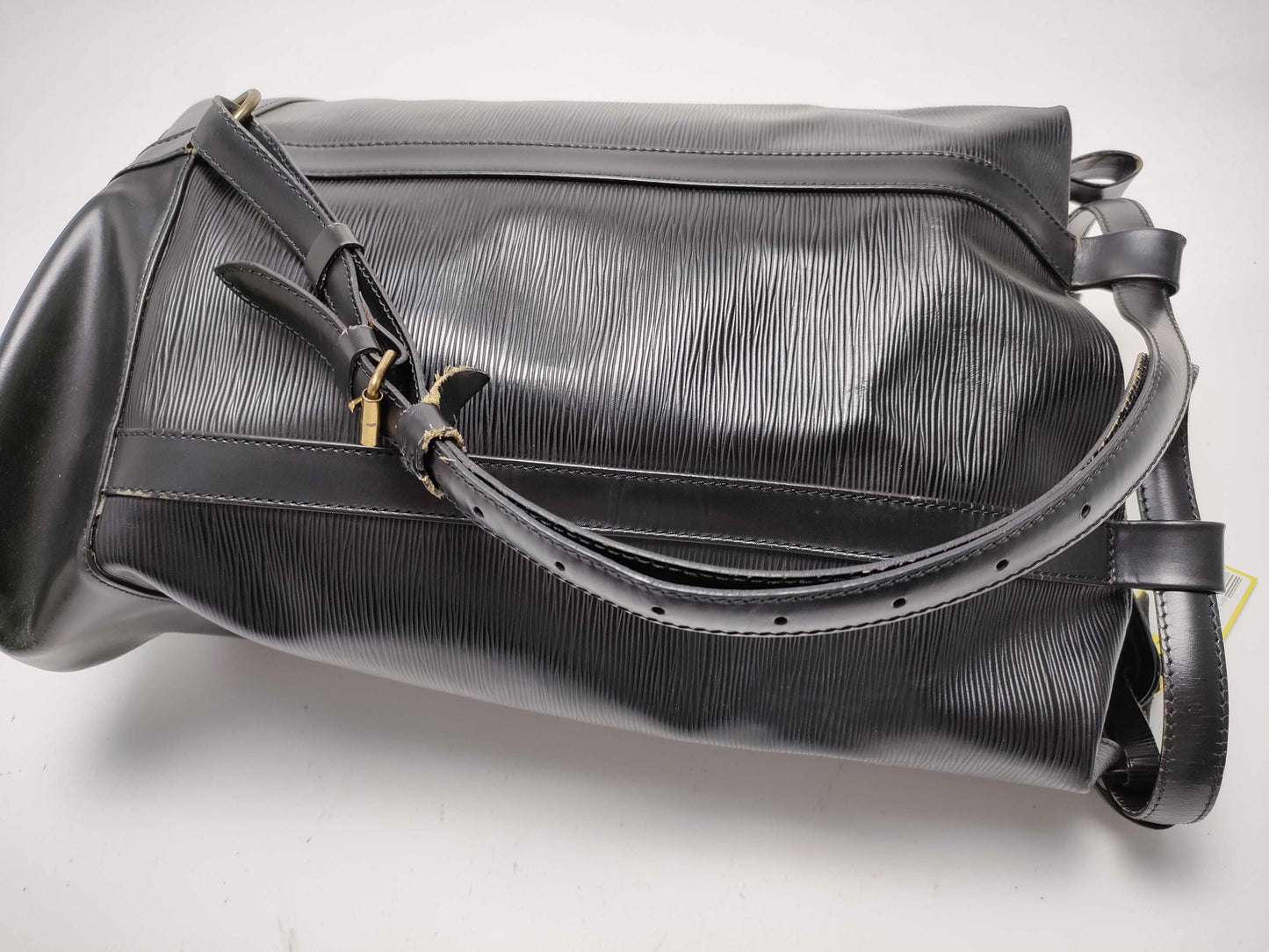 LOUIS VUITTON Epi Randonne GM Noir Shoulder Bag