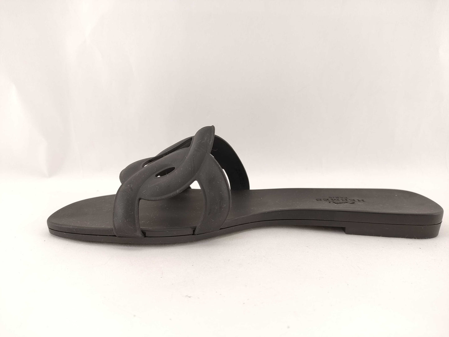HERMES Aloha Chaine d'Ancre Black Sandals