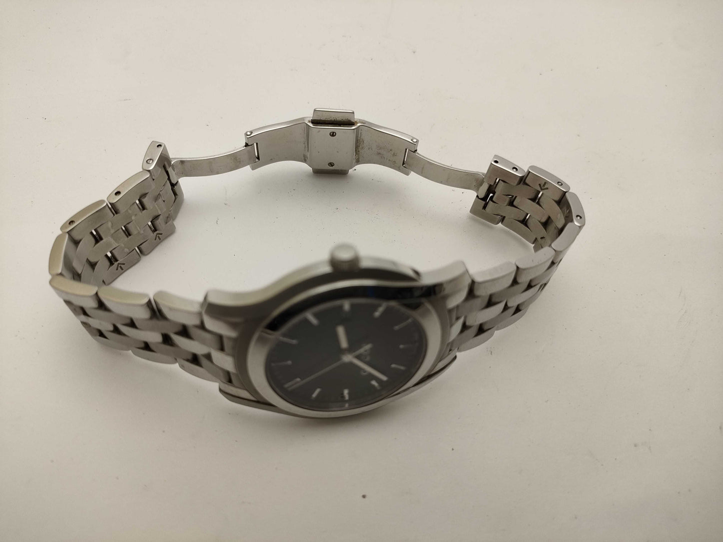 GUCCI 5500XL Men's Watch with Defective Buckle