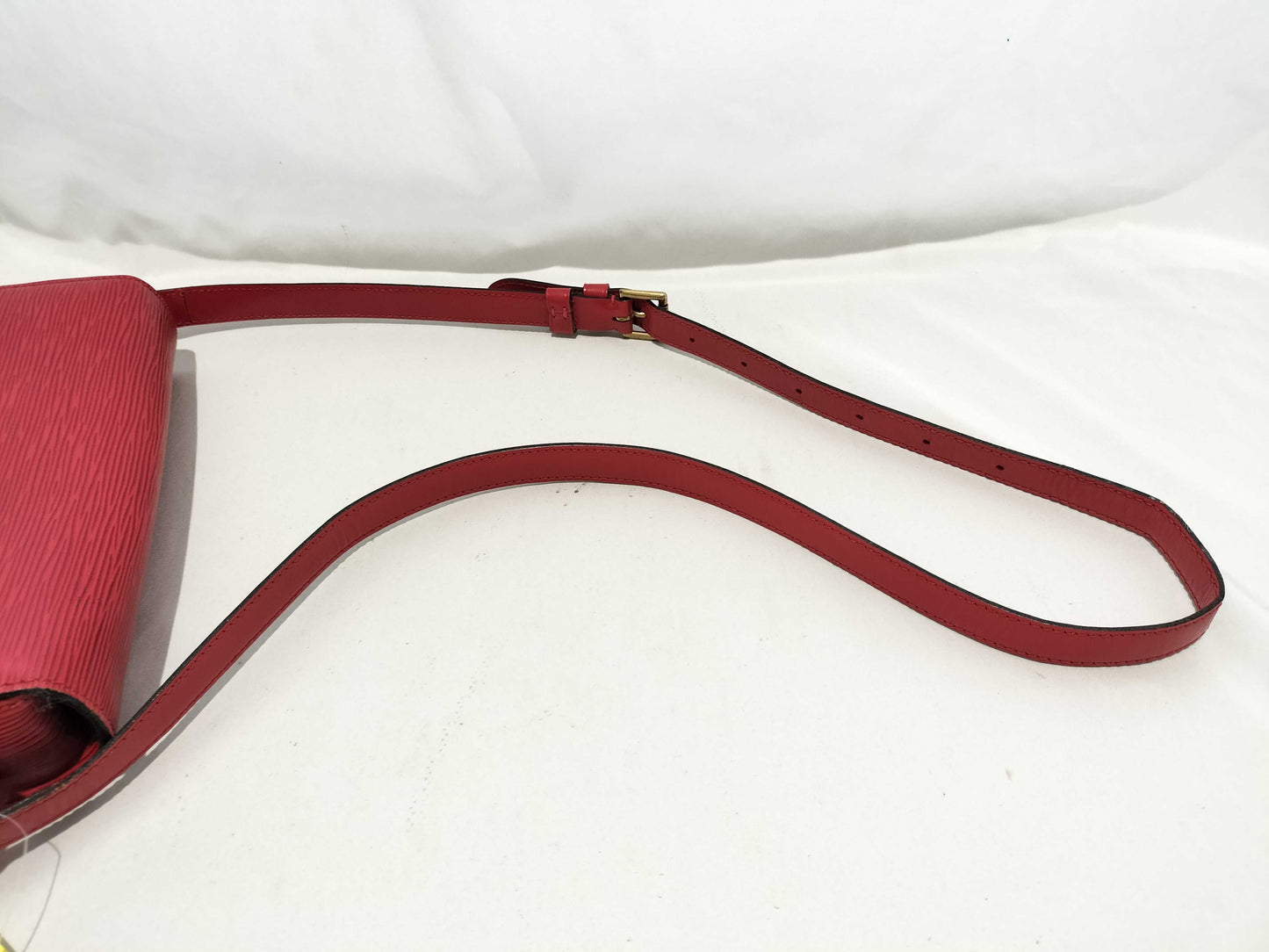 LOUIS VUITTON Epi Saint-Cloud N Shoulder Bag