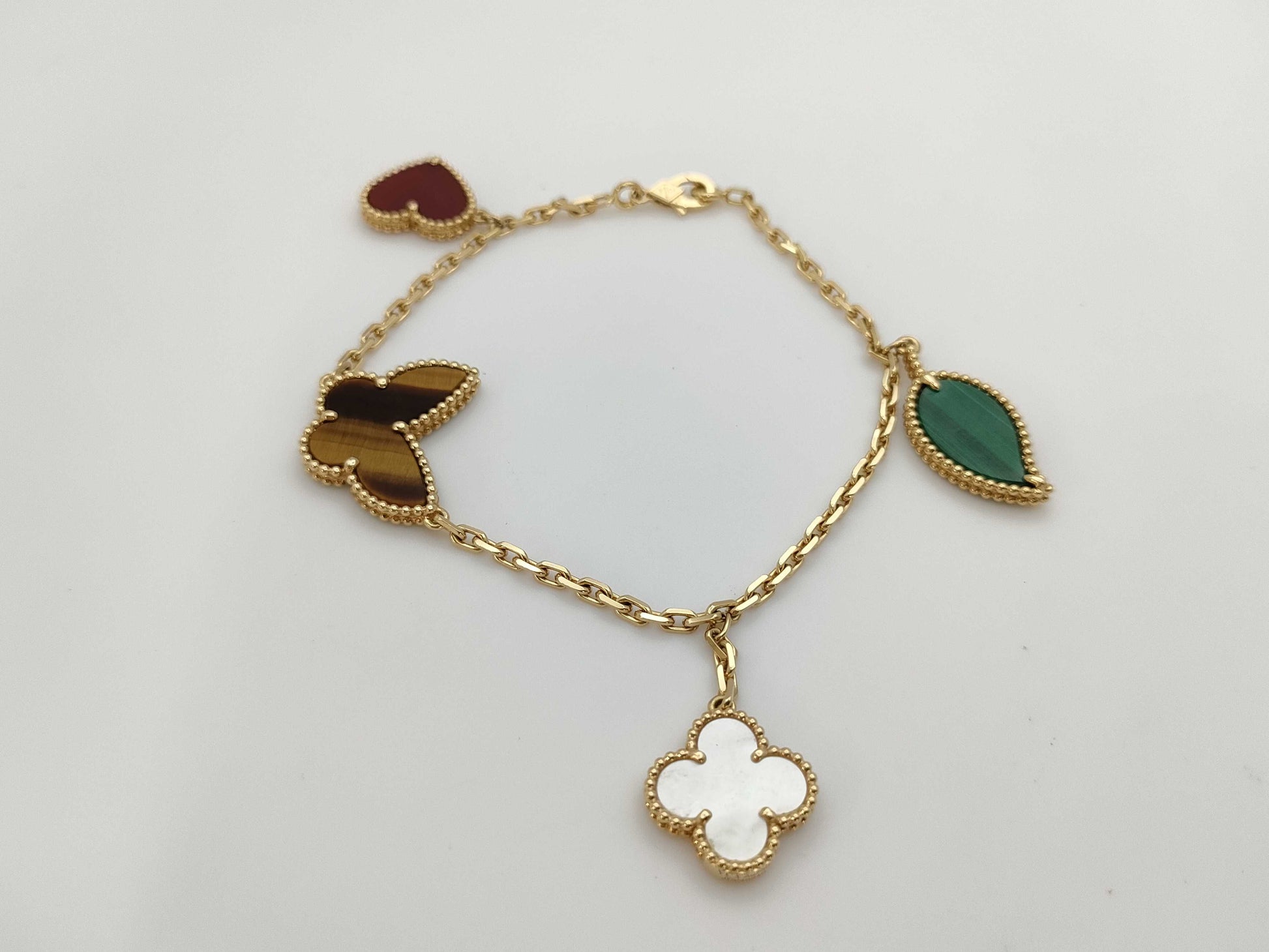 Van Cleef&Arpels Lucky Alhambra Multi 4P Motif YG Au750 13.2g Bracelet Bangle