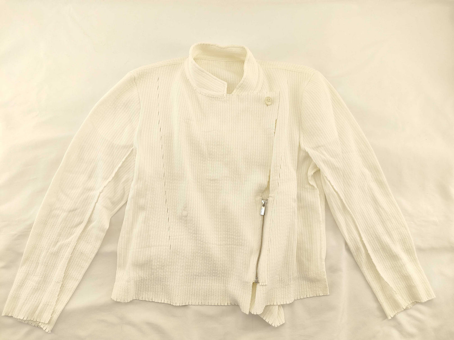 ISSEY MIYAKE Tops White Jacket