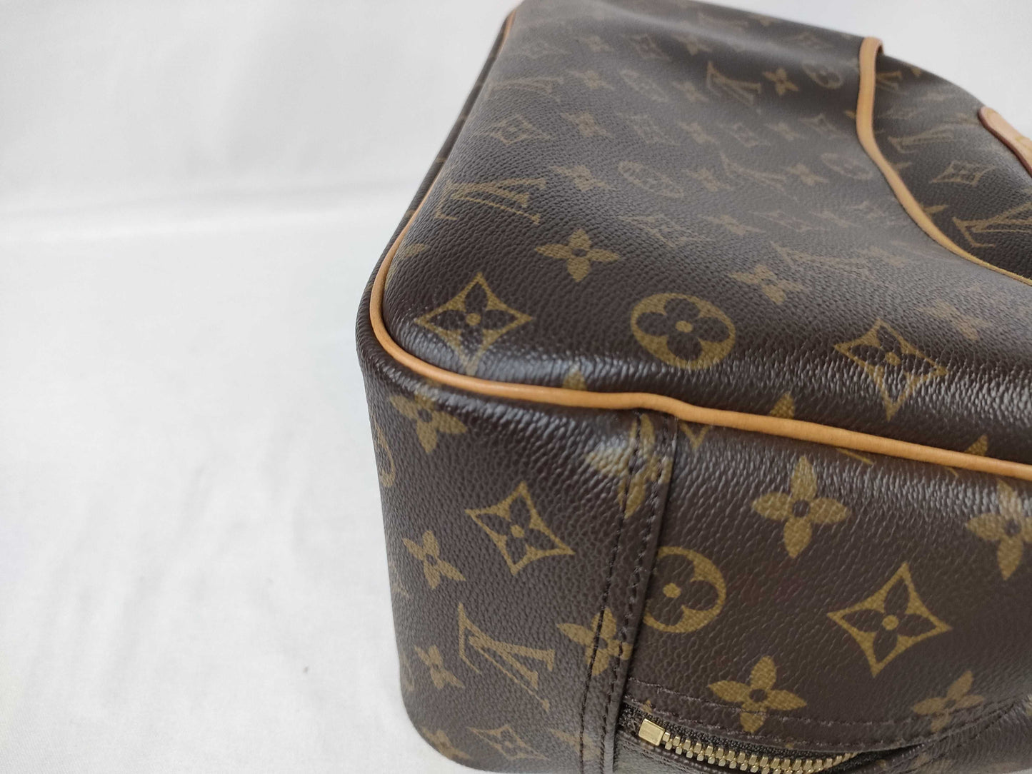 LOUIS VUITTON Monogram M47270 Deauville Handbag