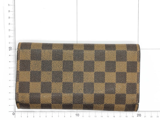 LOUIS VUITTON Damier Portefeuille International Wallet
