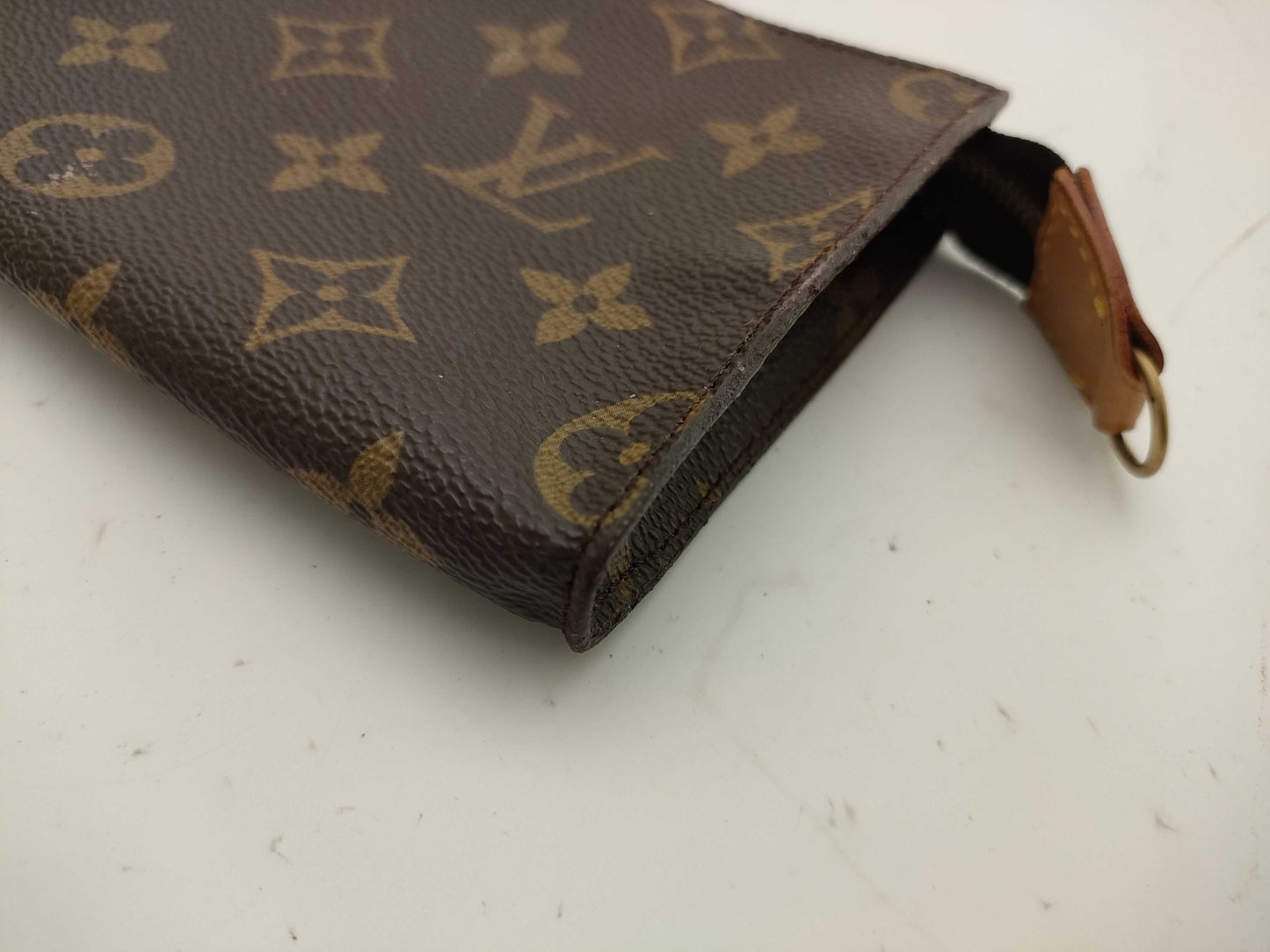 LOUIS VUITTON Monogram Bucket Pouch Pouch