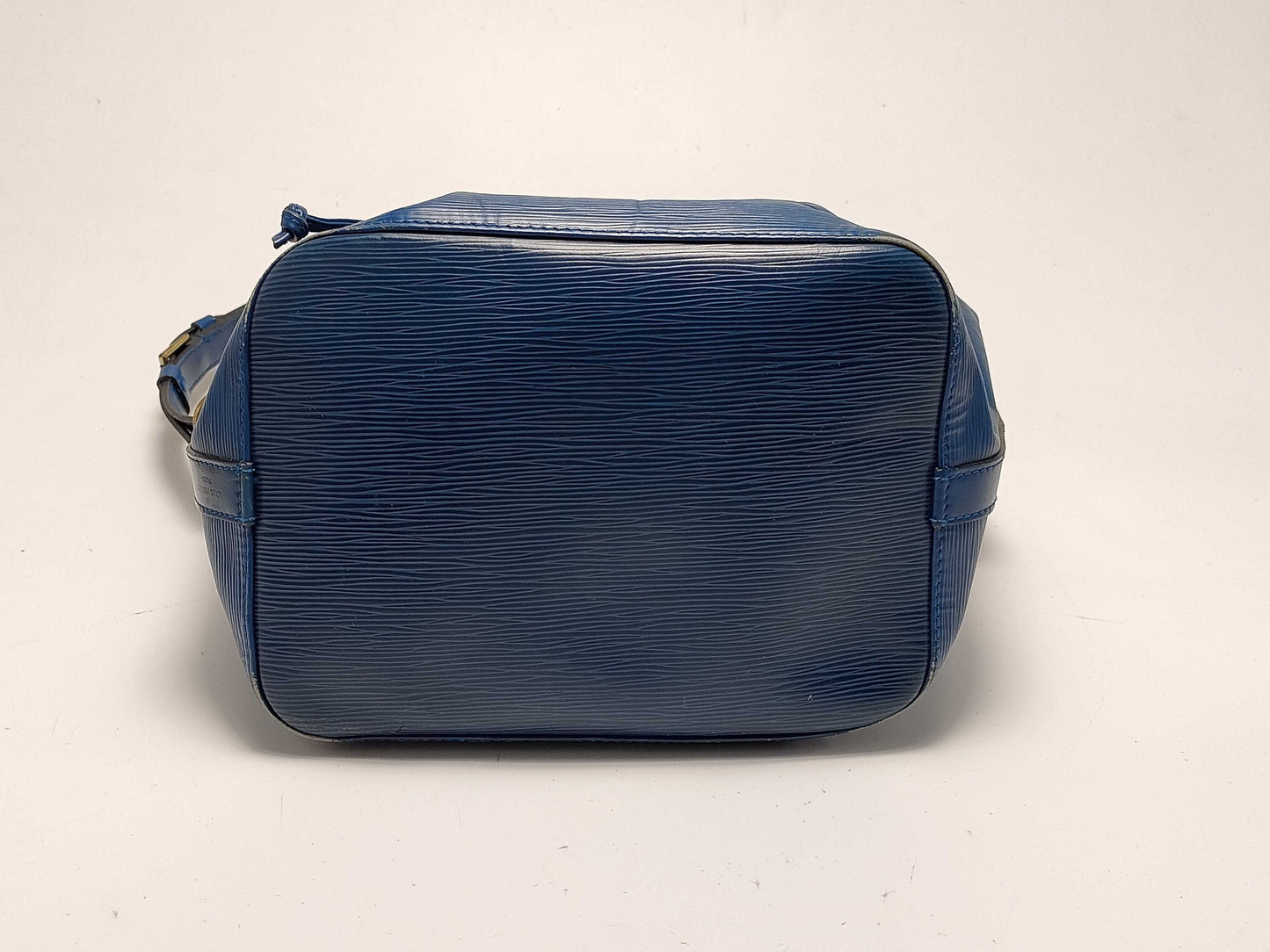 LOUIS VUITTON Epi Petit Noe Shoulder Bag