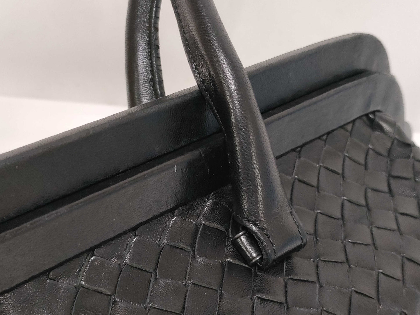 BOTTEGA VENETA Intrecciato Leather/Clasp/Handbag