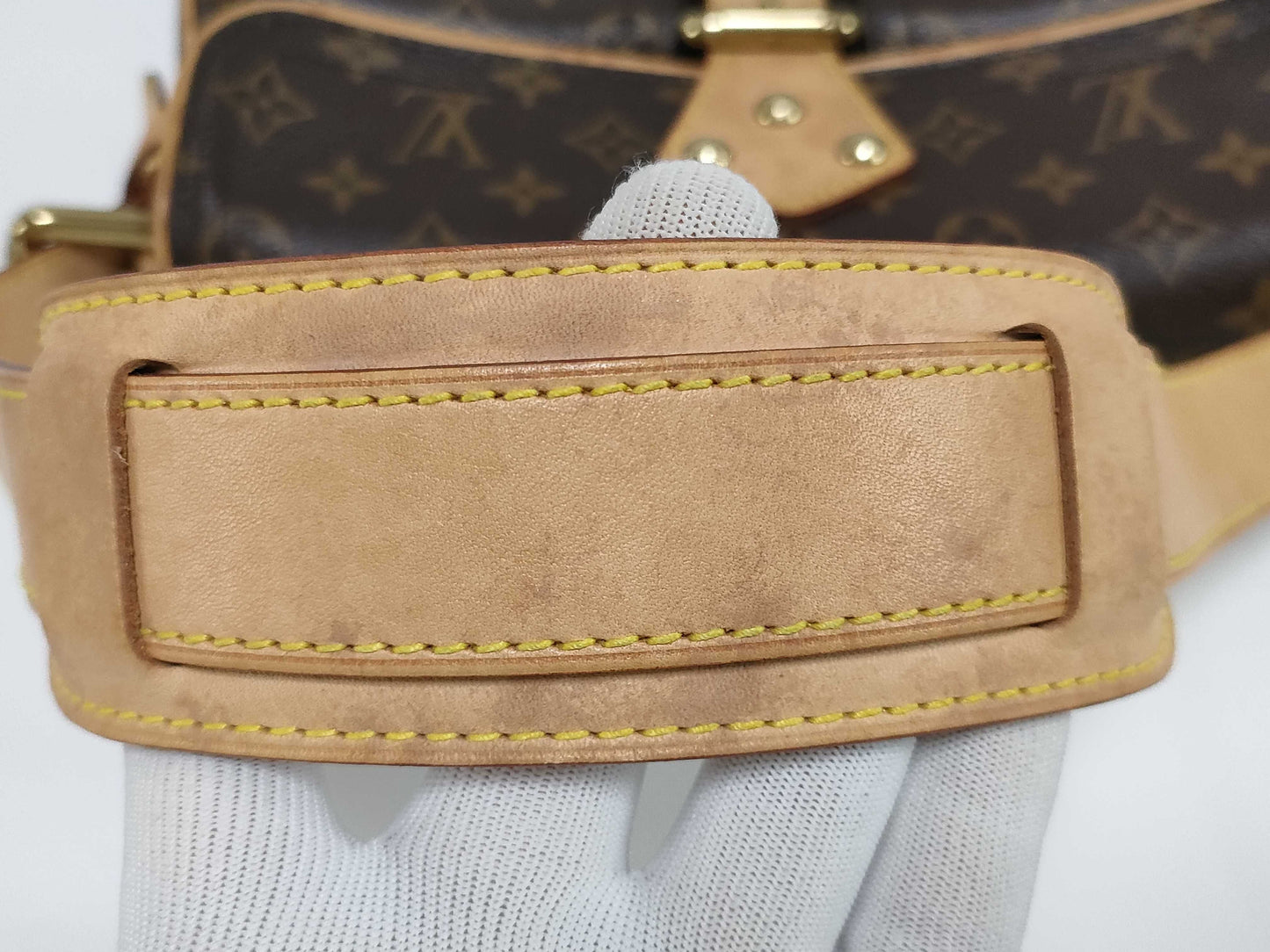 LOUIS VUITTON Monogram M40027 Hudson Shoulder Bag