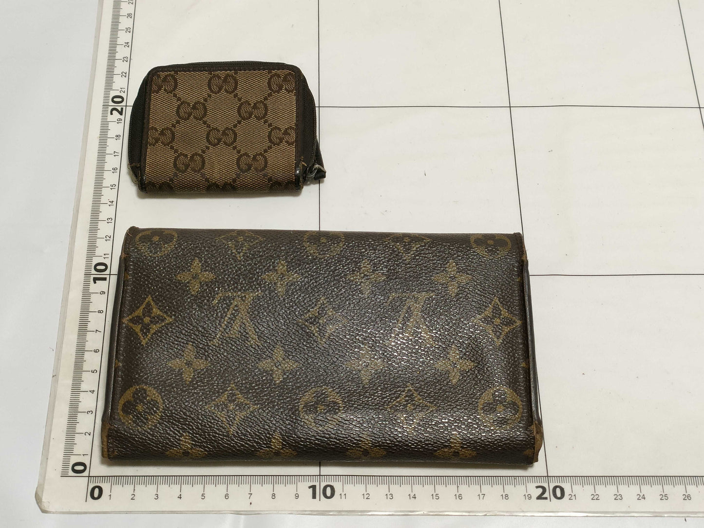 LOUIS VUITTON Monogram Folding Wallet