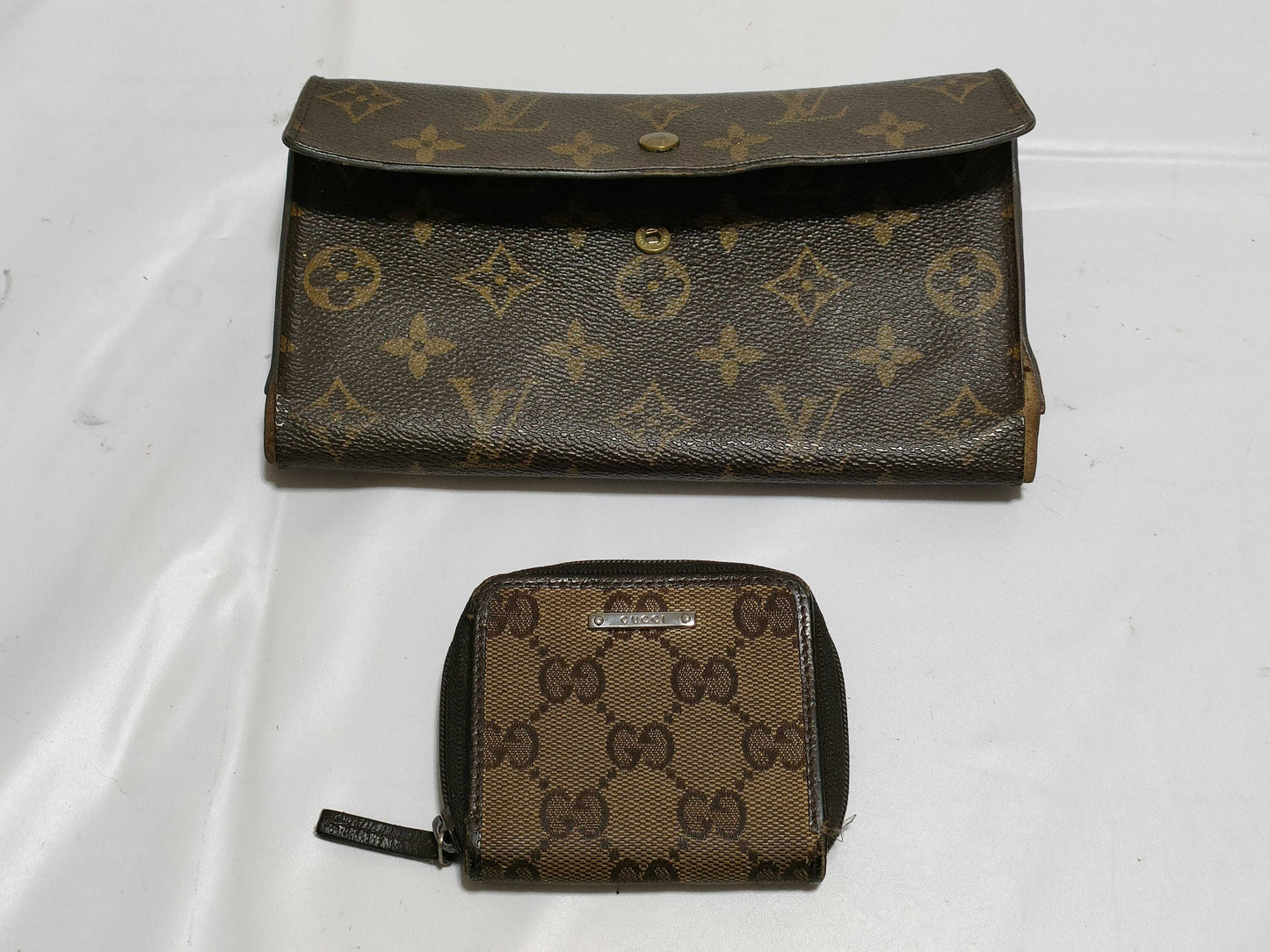 LOUIS VUITTON Monogram Folding Wallet