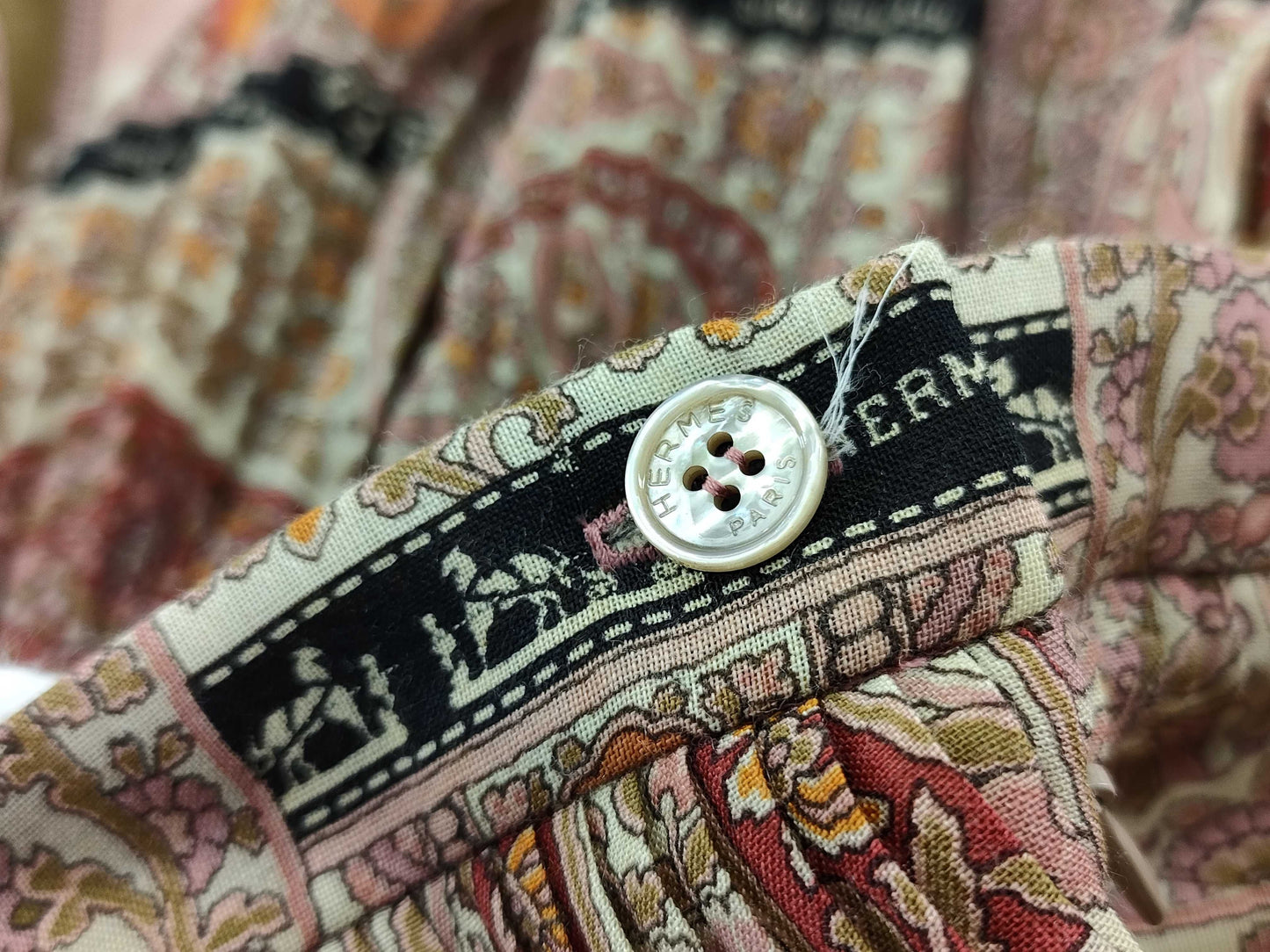 HERMES pleated skirt with ribbon pattern