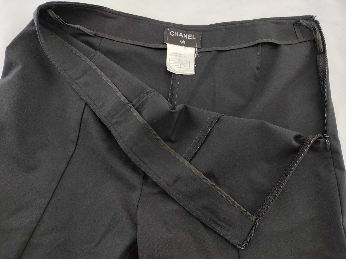 CHANEL 02c Shorts Pants