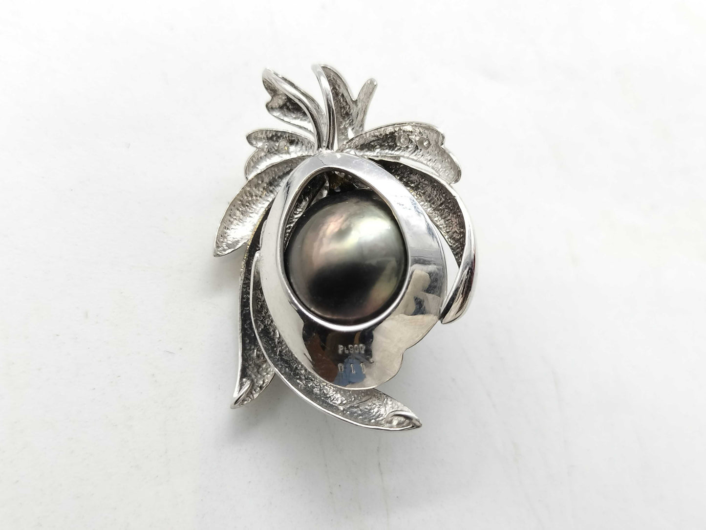 Semi-Round Black South Sea Pearl, Diameter: Approx. 14.7mm, D0.11ct, PT900, 13.8g, Pendant Top