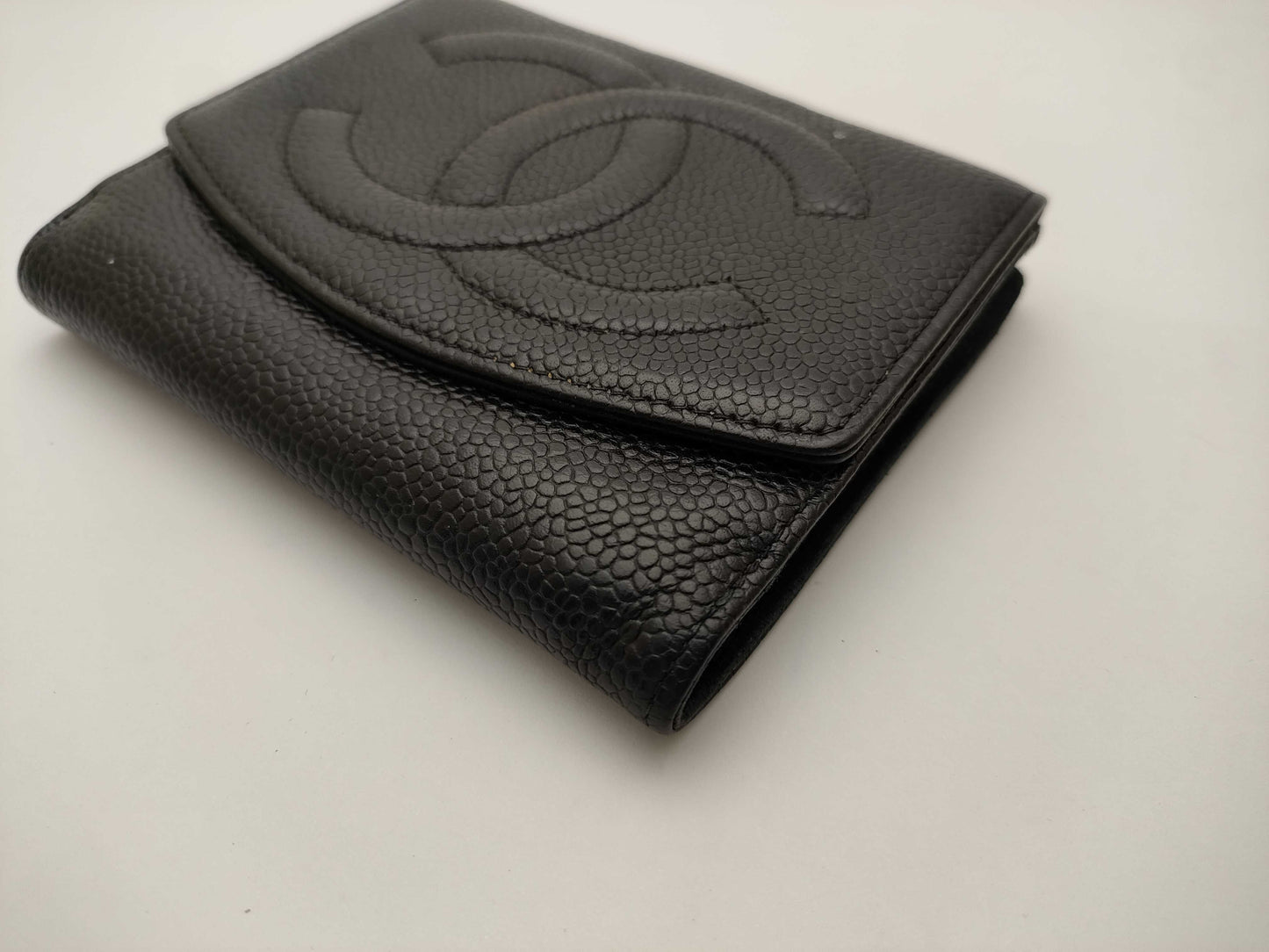 CHANEL Caviar Skin Wallet