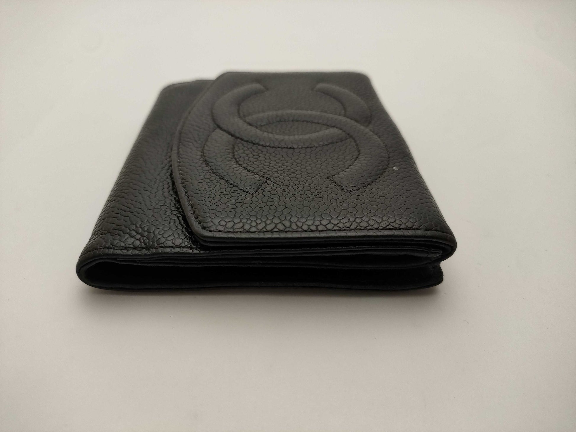CHANEL Caviar Skin Wallet