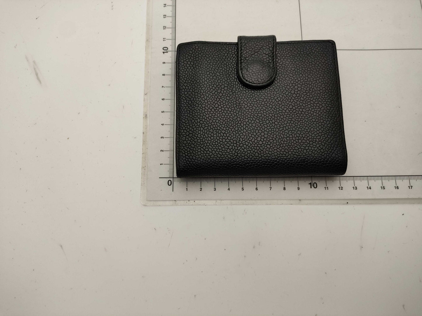 CHANEL Caviar Skin Wallet