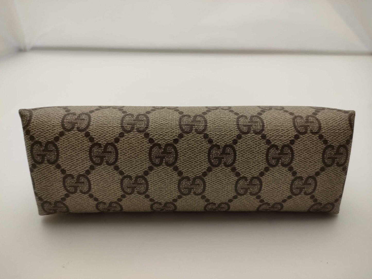 GUCCI Old GG Supreme Pouch Pouch