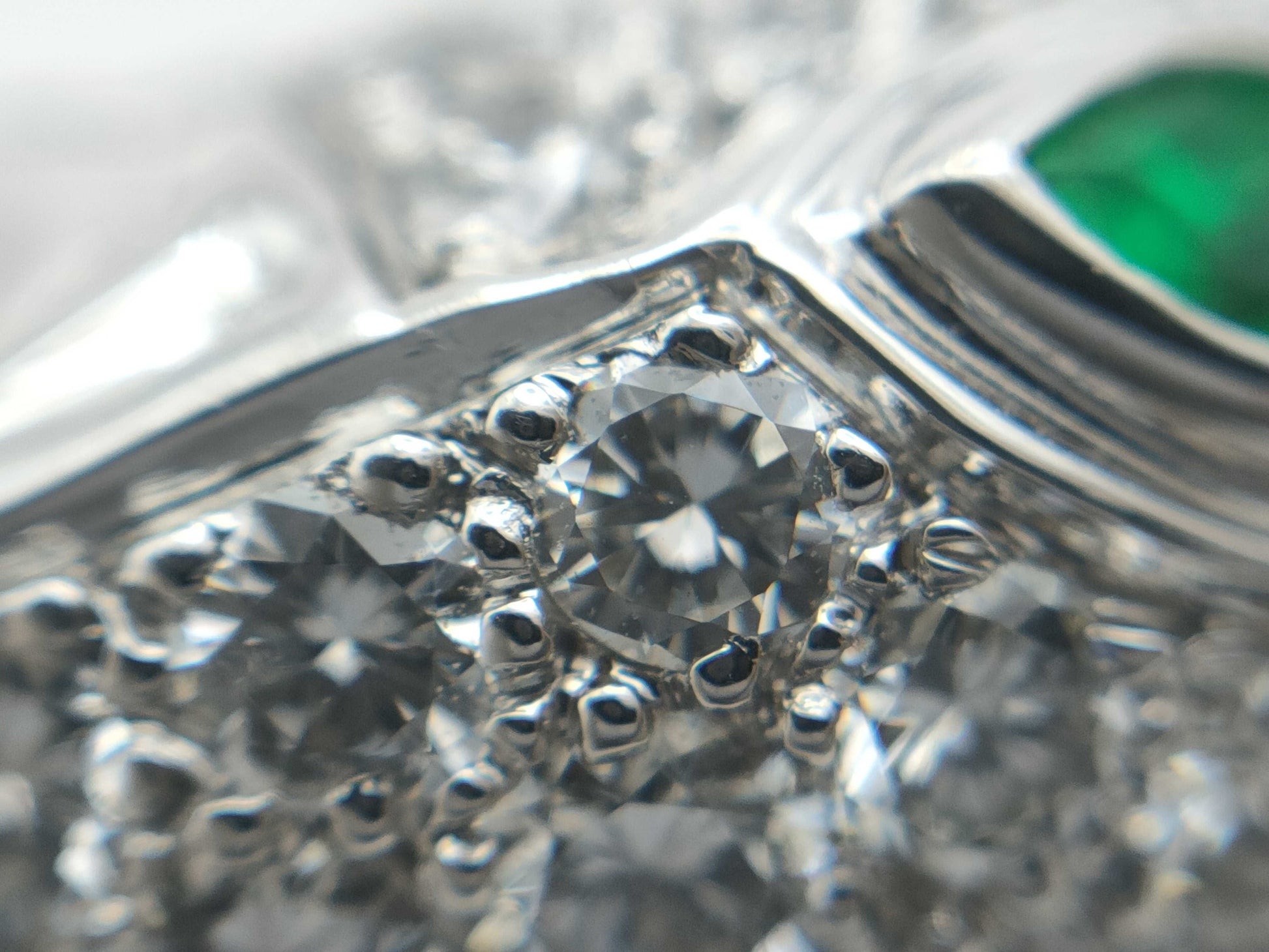 Cartier Panthere de Cartier Emerald Diamond WG 750 16.2g brooch