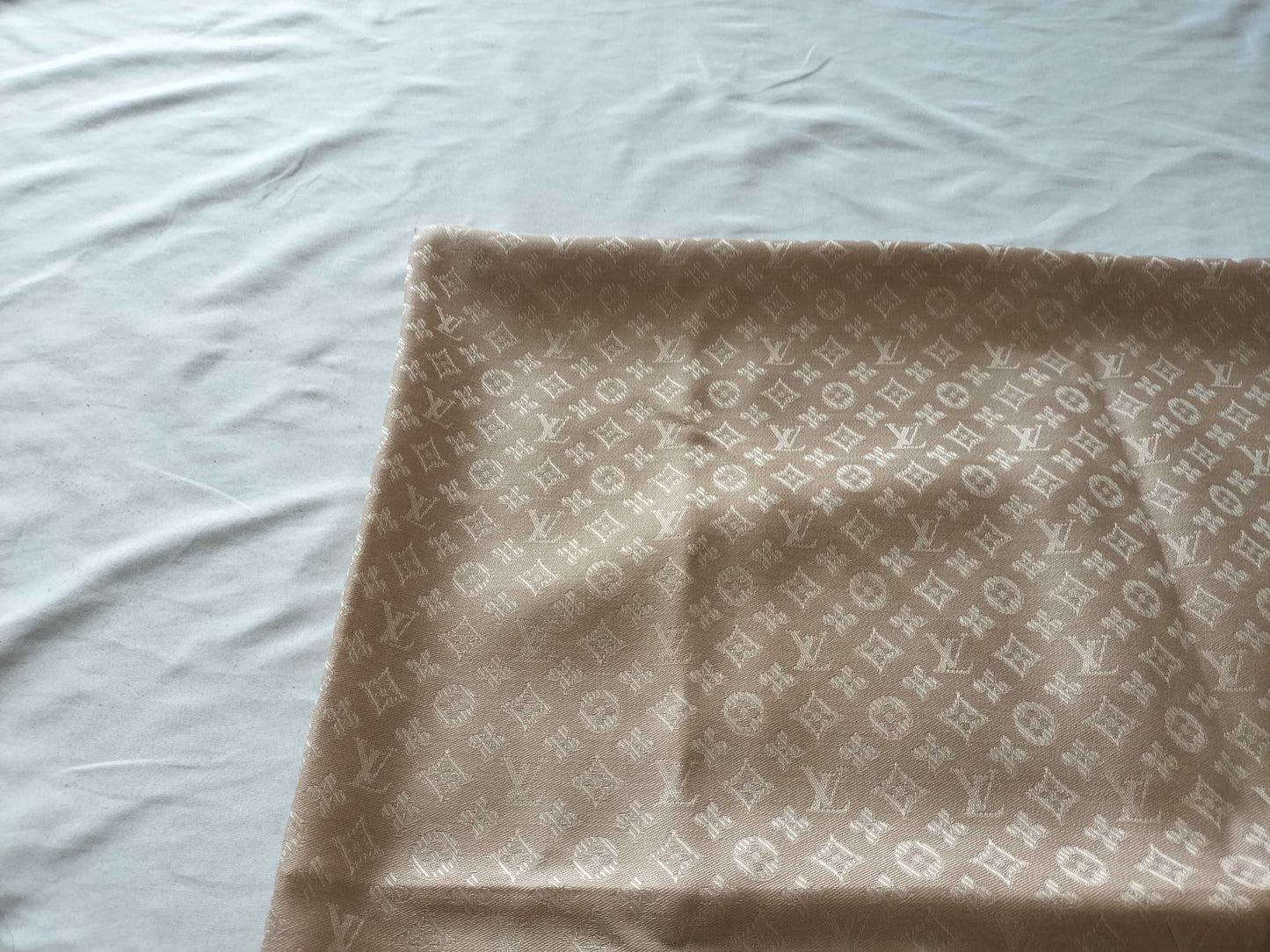 LOUIS VUITTON Monogram Large Stole Scarf
