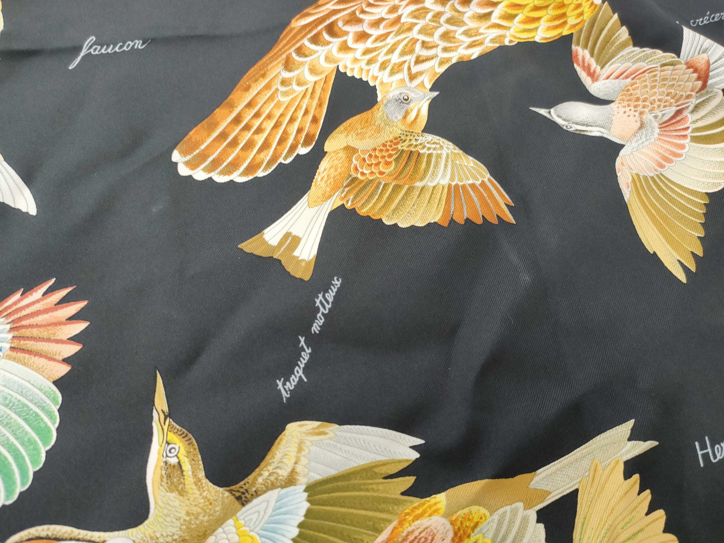 HERMES Carre 90 Lintrust Scarf