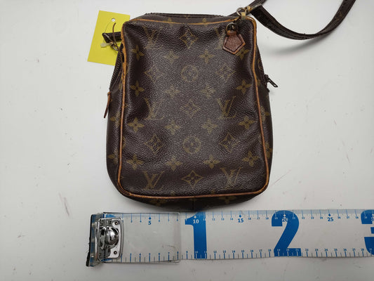LOUIS VUITTON Monogram Danube old shoulder bag