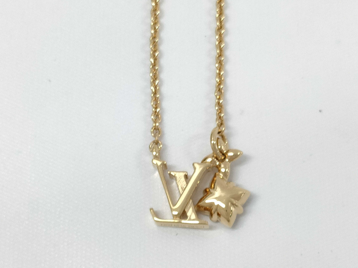 LOUIS VUITTON M00783 LE2244 Collier Lulugram Necklace Necklace