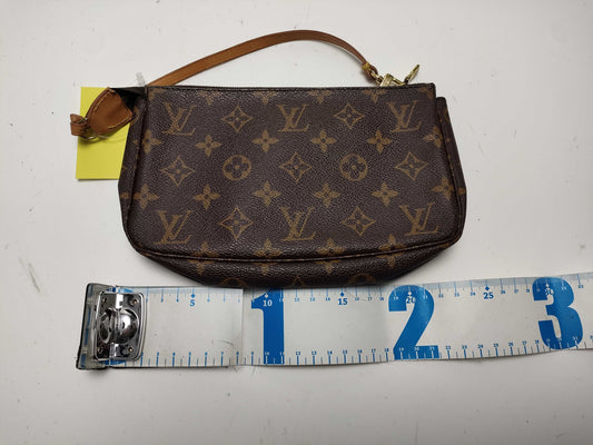 LOUIS VUITTON Monogram Mini Accessoires Pouch
