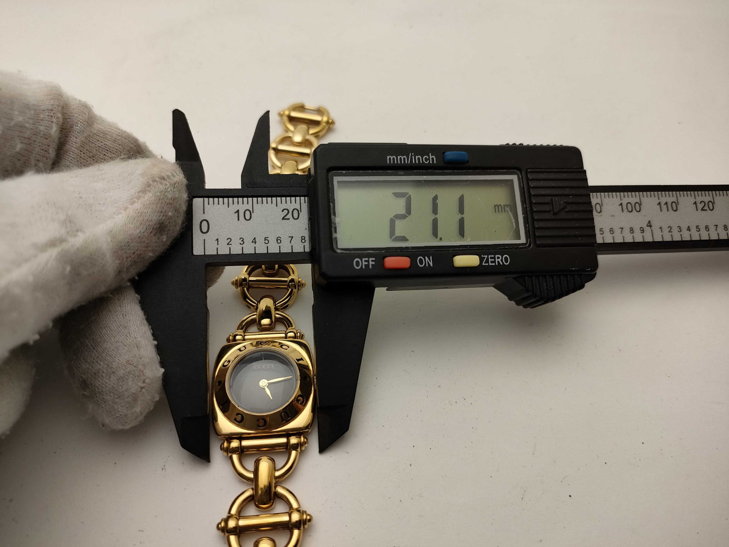 GUCCI 6400L Women's Watch