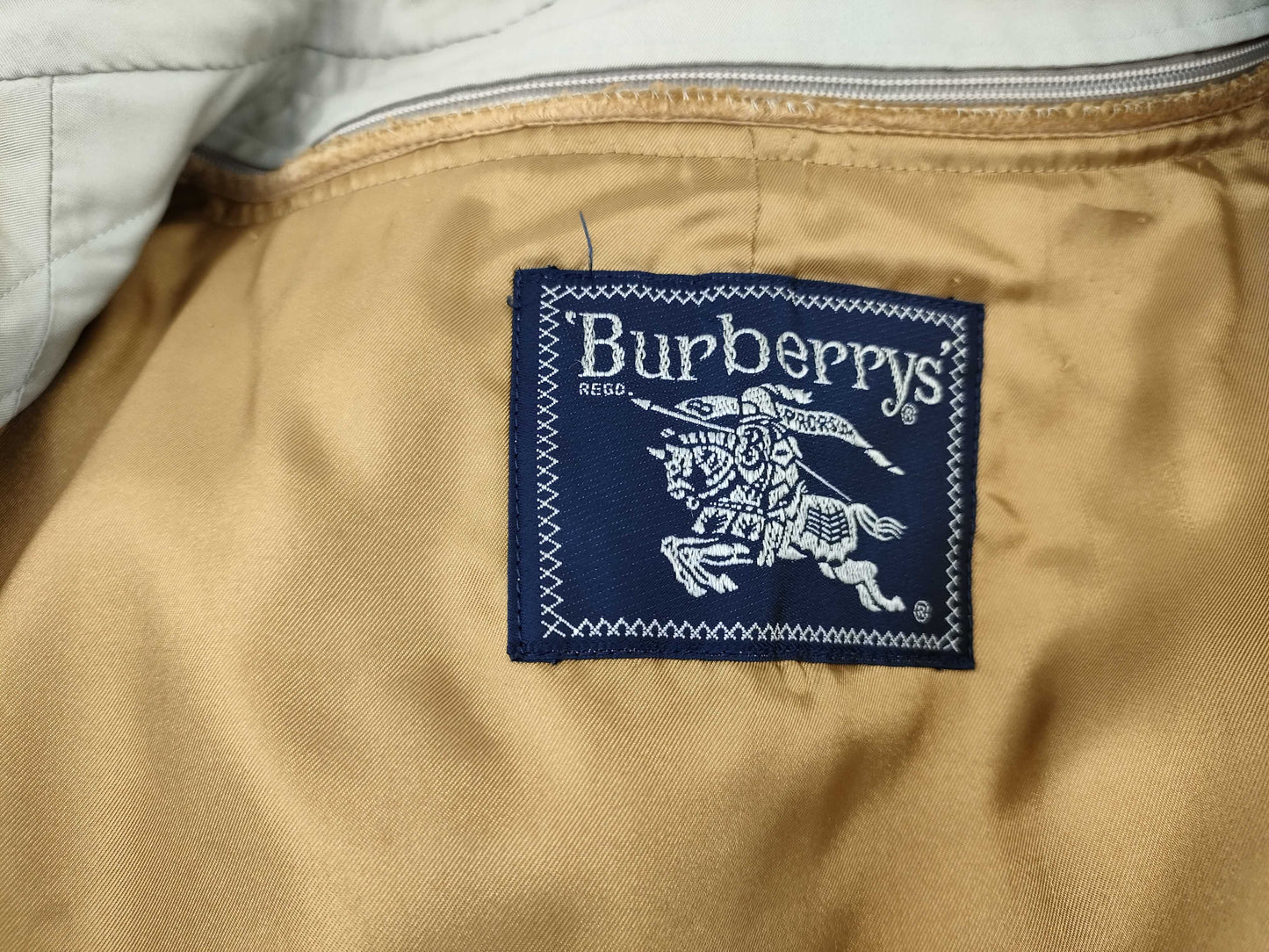 BURBERRY Trench Coat with Liner