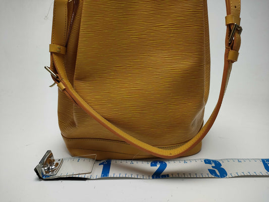 LOUIS VUITTON Epi Noe Shoulder Bag