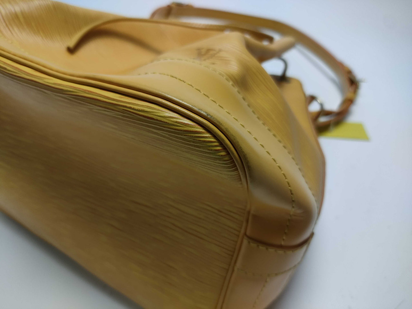 LOUIS VUITTON Epi Noe Shoulder Bag
