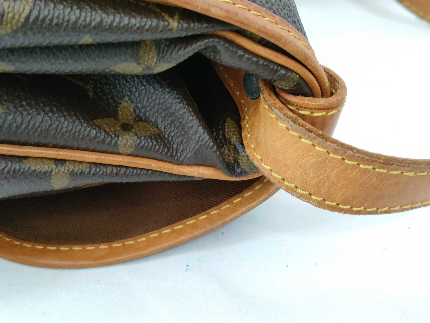 LOUIS VUITTON Monogram M42256 Saumur 30 Shoulder Bag