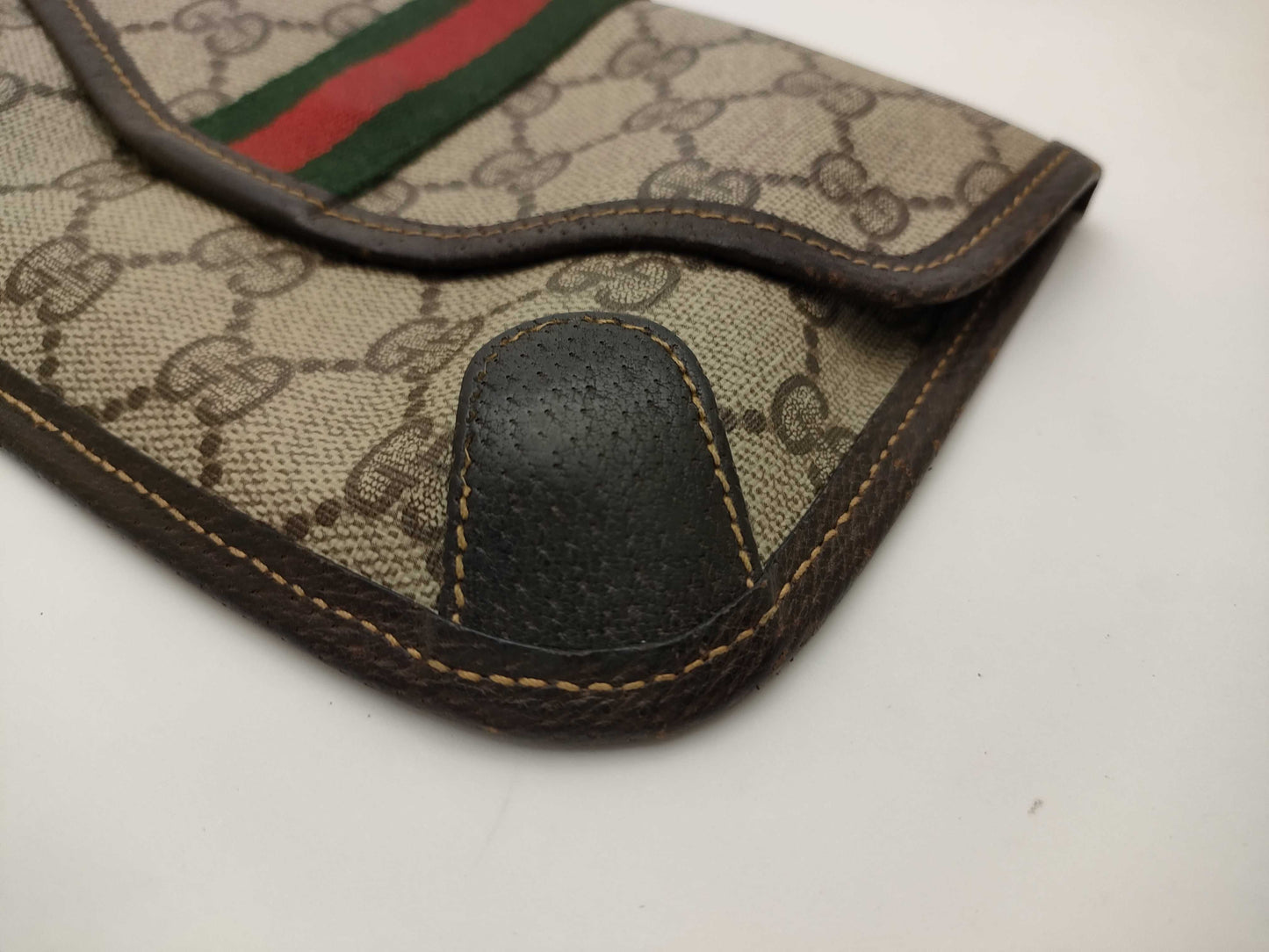 GUCCI Old GG Supreme Sherry Pouch