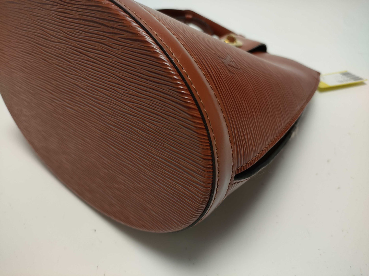 LOUIS VUITTON Epi Cluny Shoulder Bag