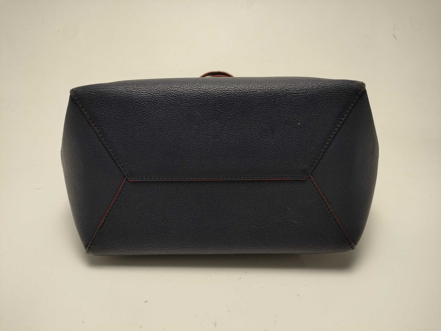LOUIS VUITTON Lock Me Cover Tote Bag