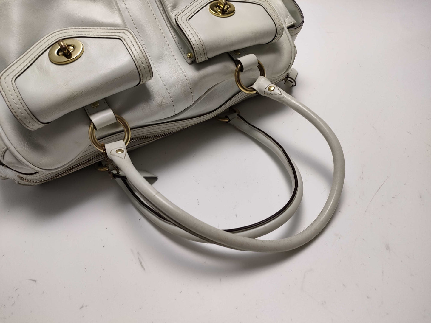 COACH 1808 Handbag White Turnlock Handbag