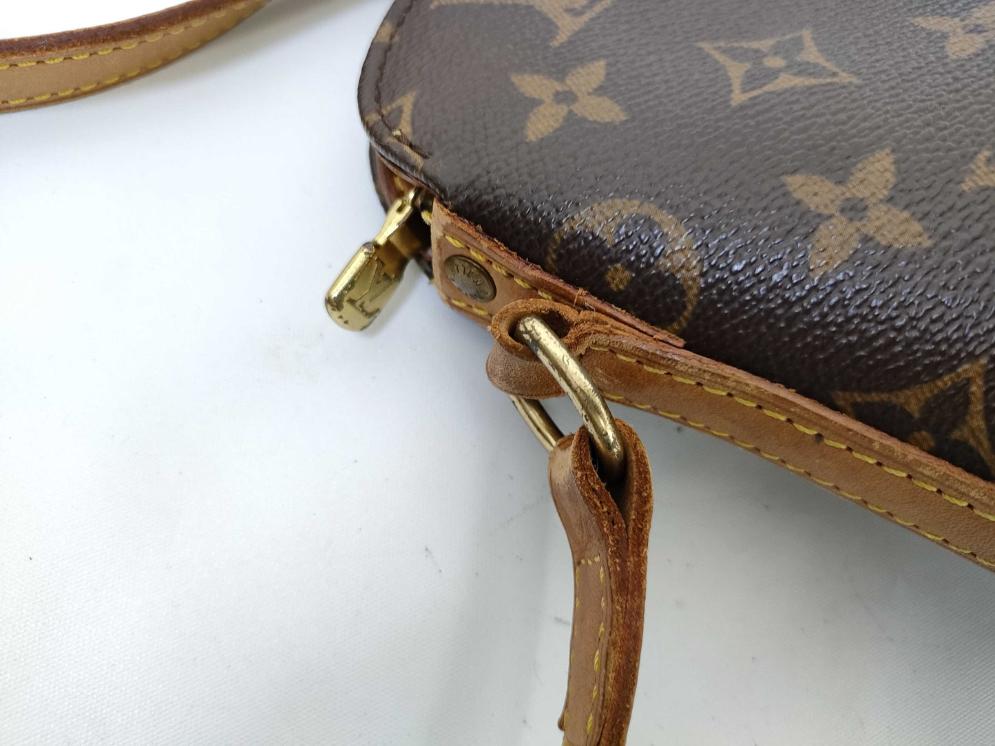 LOUIS VUITTON Monogram M51290 Drouot Shoulder Bag