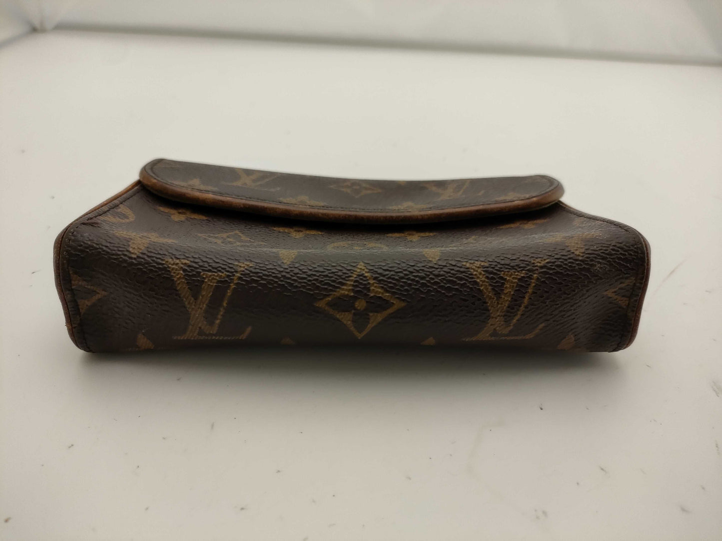 LOUIS VUITTON Monogram Pochette Florentine Pouch