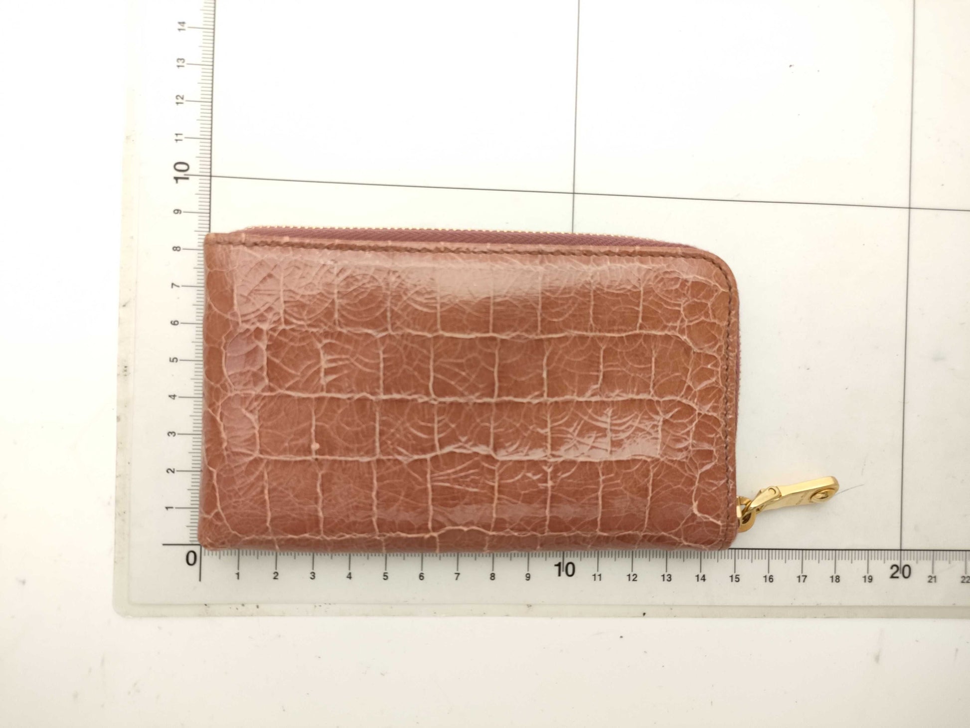 miu miu coin case/embossed coin case