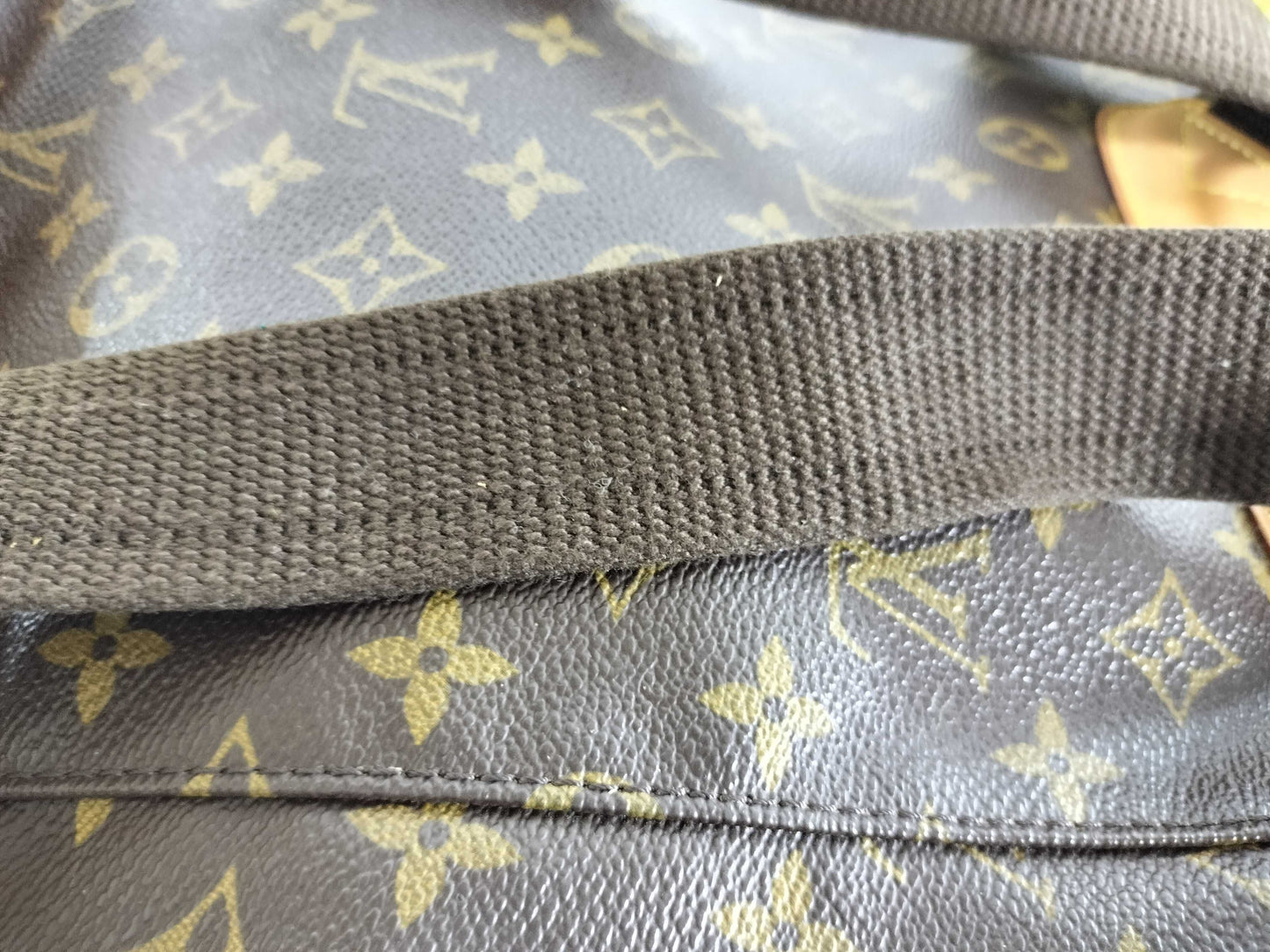 LOUIS VUITTON Monogram Montsouris GM Backpack