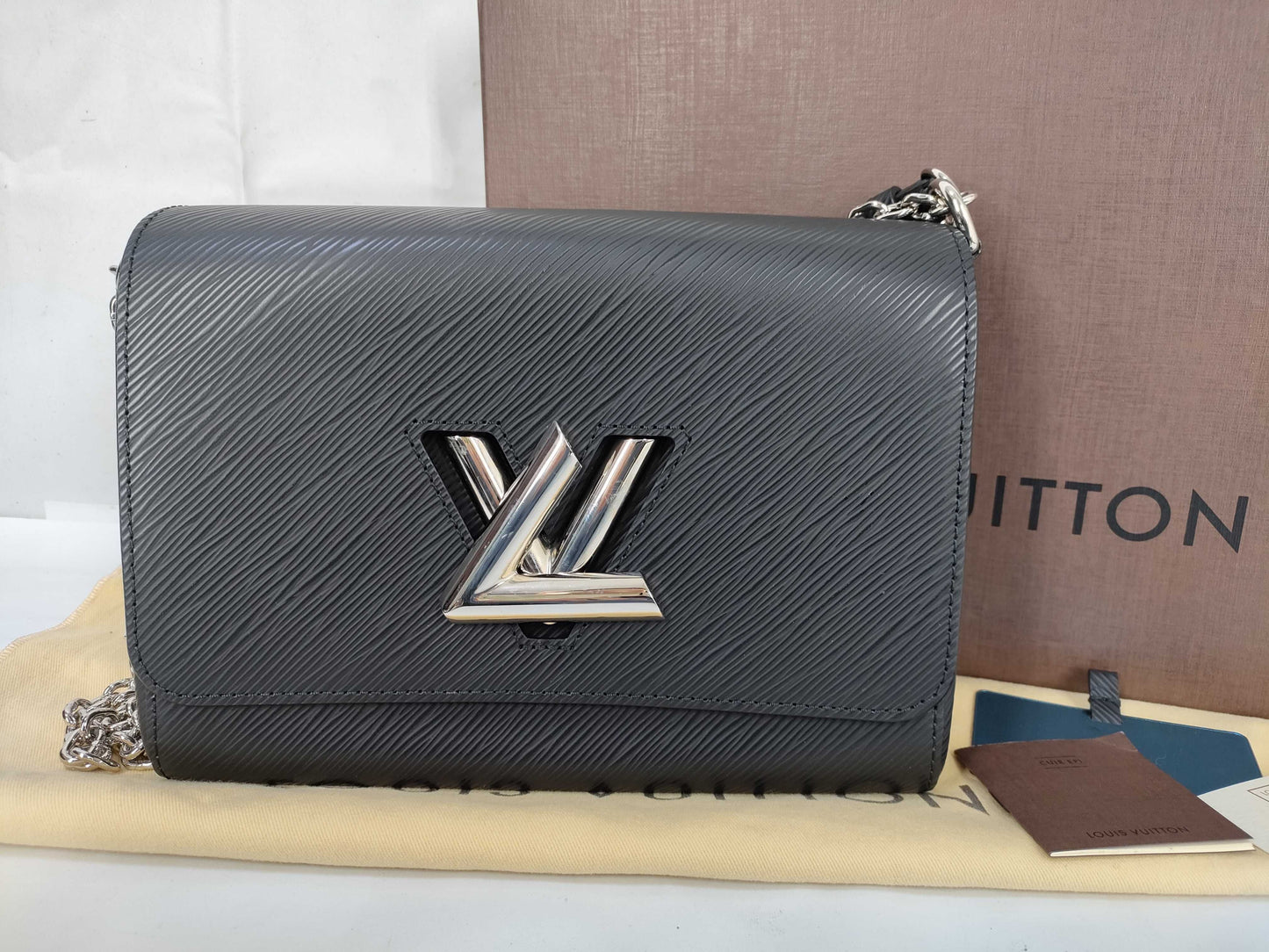 LOUIS VUITTON Epi Twist MM M50282 Black Mirrored Shoulder Bag