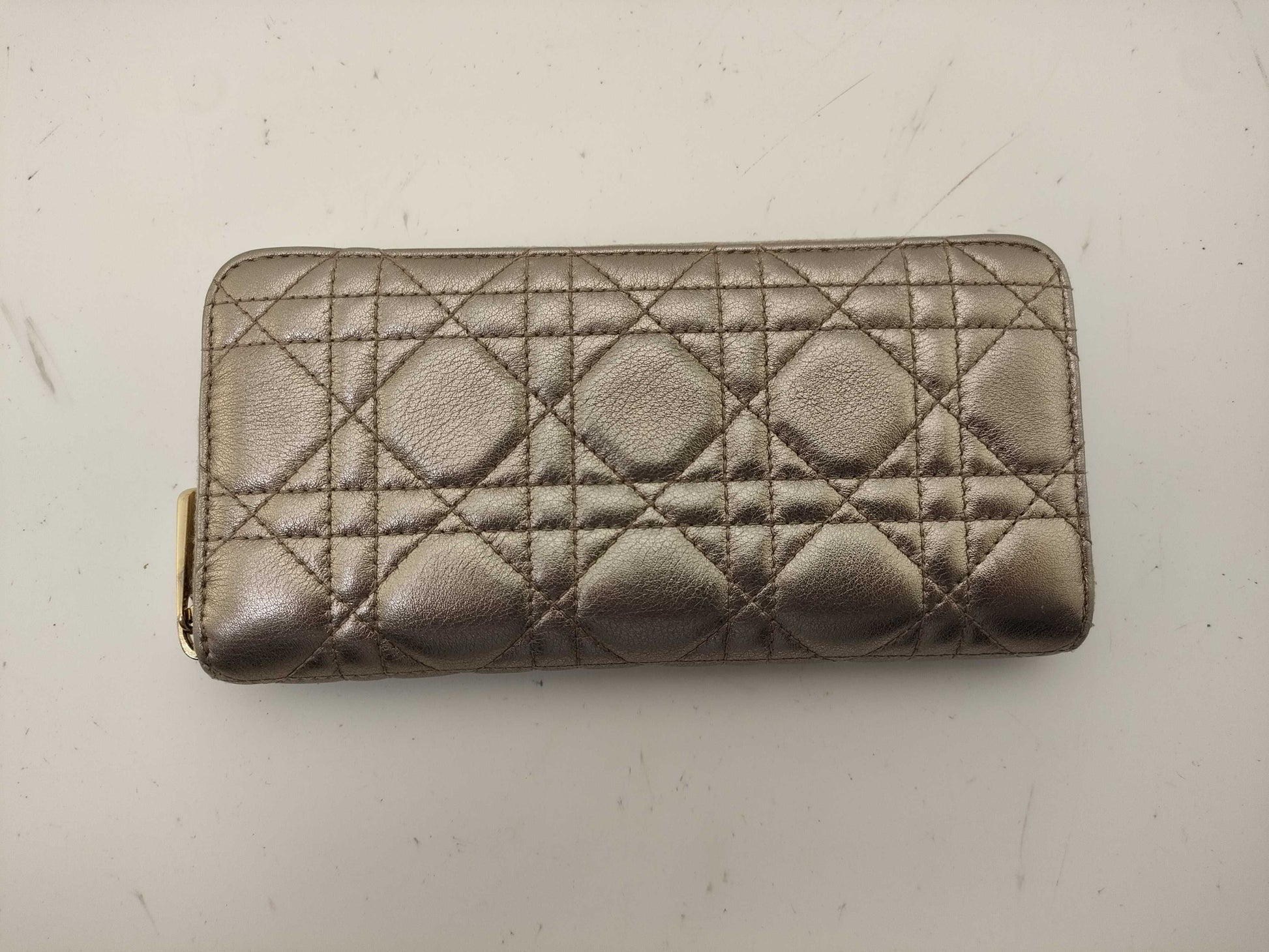 Dior round zipper wallet